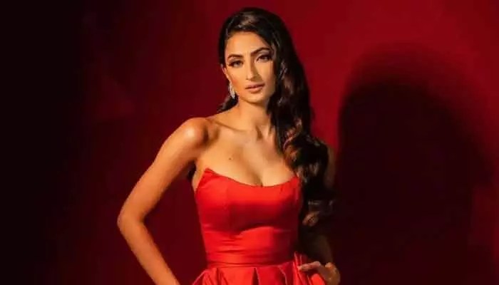 గ్లామర్ ముసుగు తీసేస్తా.. నా టాలెంట్ తోనే అవకాశాలు సాధిస్తా! - పాలక్ తివారీ మాస్ వార్నింగ్! గ్లామర్ ముసుగు తీసేస్తా.. నా టాలెంట్ తోనే అవకాశాలు సాధిస్తా! - పాలక్ తివారీ మాస్ వార్నింగ్!