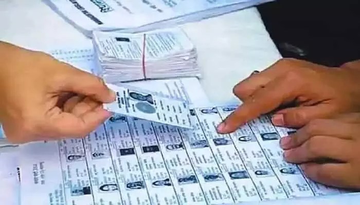 40 కోట్ల ఓటర్లకు షాక్! జాబితా ప్రక్షాళనతో రాజకీయ ప్రకంపనలు ఖాయం! 40 కోట్ల ఓటర్లకు షాక్! జాబితా ప్రక్షాళనతో రాజకీయ ప్రకంపనలు ఖాయం!