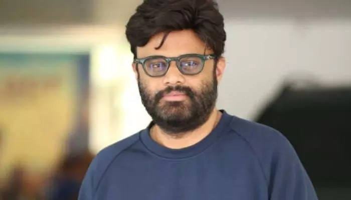 జనాలు అందుకే థియేటర్కి రావడం లేదు.. షాకింగ్ కామెంట్స్ చేసిన నాగ వంశీ! జనాలు అందుకే థియేటర్కి రావడం లేదు.. షాకింగ్ కామెంట్స్ చేసిన నాగ వంశీ!