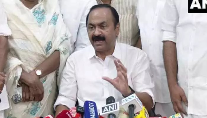కేరళ పీఠంపై సతీశన్.. సీఎం బాధ్యత దైవకార్యమన్న కొత్త సారథి! కేరళ పీఠంపై సతీశన్.. సీఎం బాధ్యత దైవకార్యమన్న కొత్త సారథి!
