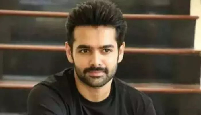 రామ్ నెక్స్ట్ మూవీ: మెగా అప్డేట్! డైరెక్టర్ రామ్ యేనా? షాకింగ్ పోస్టర్! రామ్ నెక్స్ట్ మూవీ: మెగా అప్డేట్! డైరెక్టర్ రామ్ యేనా? షాకింగ్ పోస్టర్!