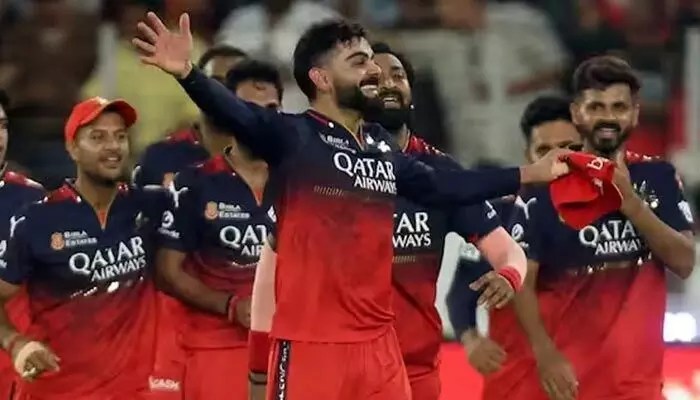 చరిత్ర సృష్టించిన RCB! వరుసగా రెండోసారి IPL ట్రోఫీని ఎగరేసుకుపోయింది బెంగళూరు! చరిత్ర సృష్టించిన RCB! వరుసగా రెండోసారి IPL ట్రోఫీని ఎగరేసుకుపోయింది బెంగళూరు!