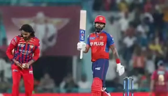 ఐపీఎల్ సంచలనం: పంజాబ్ ప్లేఆఫ్స్ ఆశలు సజీవం, ఢిల్లీకి షాక్! ఐపీఎల్ సంచలనం: పంజాబ్ ప్లేఆఫ్స్ ఆశలు సజీవం, ఢిల్లీకి షాక్!