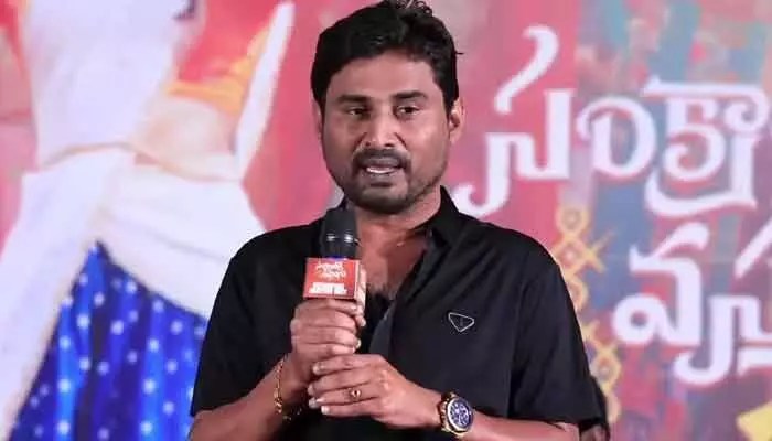 టాలీవుడ్లో షాకింగ్ విషాదం! 47 ఏళ్లకే గుండెపోటుతో ప్రముఖ డిస్ట్రిబ్యూటర్ గుజ్జలపూడి హరి మృతి! టాలీవుడ్లో షాకింగ్ విషాదం! 47 ఏళ్లకే గుండెపోటుతో ప్రముఖ డిస్ట్రిబ్యూటర్ గుజ్జలపూడి హరి మృతి!