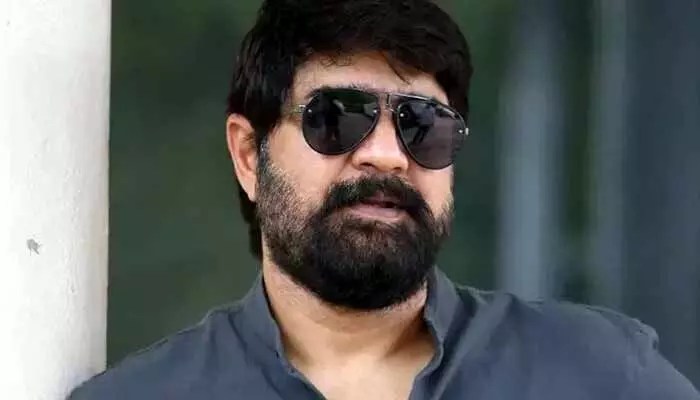 శ్రీకాంత్ సంచలన వ్యాఖ్యలు: తెలుగోళ్ల పవర్పై మాస్ అప్డేట్! ‘మిస్టర్ మిడిల్ క్లాస్’ టీజర్ రికార్డు! శ్రీకాంత్ సంచలన వ్యాఖ్యలు: తెలుగోళ్ల పవర్పై మాస్ అప్డేట్! ‘మిస్టర్ మిడిల్ క్లాస్’ టీజర్ రికార్డు!