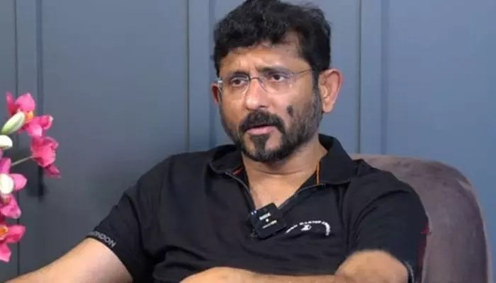 బివిఎస్ రవి షాకింగ్ కామెంట్స్! పూరి జగన్నాథ్ వర్కింగ్ స్టైల్పై సంచలనం! బివిఎస్ రవి షాకింగ్ కామెంట్స్! పూరి జగన్నాథ్ వర్కింగ్ స్టైల్పై సంచలనం!