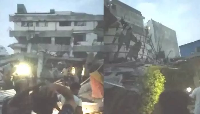 ఢిల్లీలో వర్ష బీభత్సం: కుప్పకూలిన భవనం, శిథిలాల కింద ప్రాణాలు? ఢిల్లీలో వర్ష బీభత్సం: కుప్పకూలిన భవనం, శిథిలాల కింద ప్రాణాలు?
