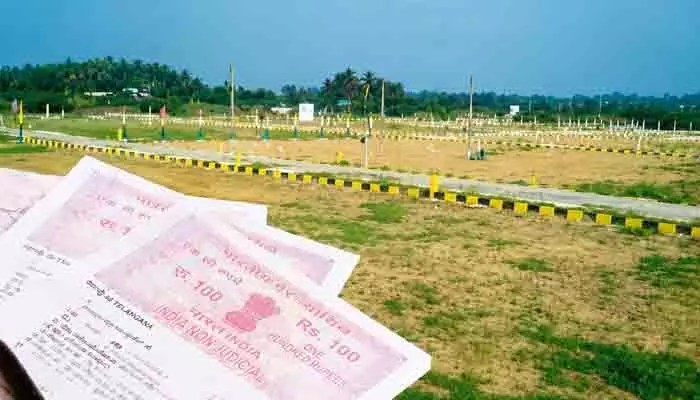అన్నాదమ్ములారా, భూమి పంచుకోకపోతే మీరు నష్టపోతారు! అన్నాదమ్ములారా, భూమి పంచుకోకపోతే మీరు నష్టపోతారు!