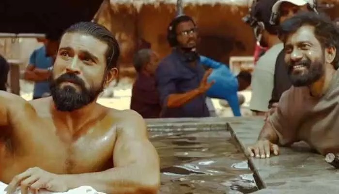 రామ్ చరణ్ 'పెద్ది' ఊచకోత! 'రోర్ ఆఫ్ పెద్ది' సాంగ్ తో బాక్సాఫీస్ షేక్! రామ్ చరణ్ 'పెద్ది' ఊచకోత! 'రోర్ ఆఫ్ పెద్ది' సాంగ్ తో బాక్సాఫీస్ షేక్!