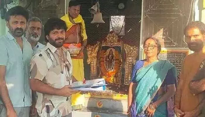 బిగ్ బ్రేకింగ్: అనిల్ రావిపూడి మాస్ ప్లాన్ లీక్! వెంకీ-కళ్యాణ్ రామ్ లతో డబుల్ ధమాకా! బిగ్ బ్రేకింగ్: అనిల్ రావిపూడి మాస్ ప్లాన్ లీక్! వెంకీ-కళ్యాణ్ రామ్ లతో డబుల్ ధమాకా!