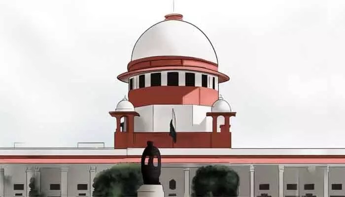 సుప్రీంకోర్టు సంచలన ఆదేశం: ఆ మహిళల బహిష్కరణపై స్టే! కేంద్రానికి షాక్! సుప్రీంకోర్టు సంచలన ఆదేశం: ఆ మహిళల బహిష్కరణపై స్టే! కేంద్రానికి షాక్!