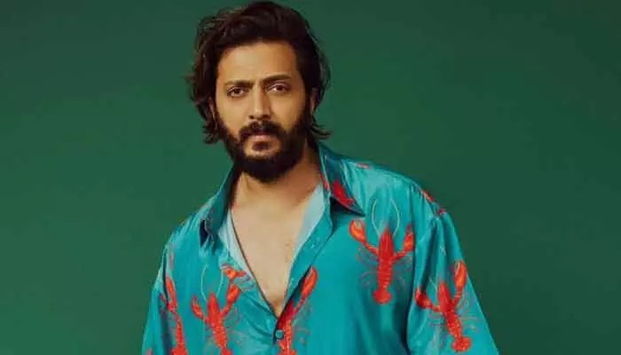 మద్యం ఆరోపణలు, శివాజీ వివాదం: రితేష్ దేశ్ముఖ్ సంచలన క్షమాపణ! మద్యం ఆరోపణలు, శివాజీ వివాదం: రితేష్ దేశ్ముఖ్ సంచలన క్షమాపణ!