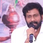 బుచ్చిబాబు షాకింగ్ కామెంట్స్! 'పెద్ది' రికార్డుల మోత.. ఫోన్ మోగుతూనే ఉందట! బుచ్చిబాబు షాకింగ్ కామెంట్స్! 'పెద్ది' రికార్డుల మోత.. ఫోన్ మోగుతూనే ఉందట!