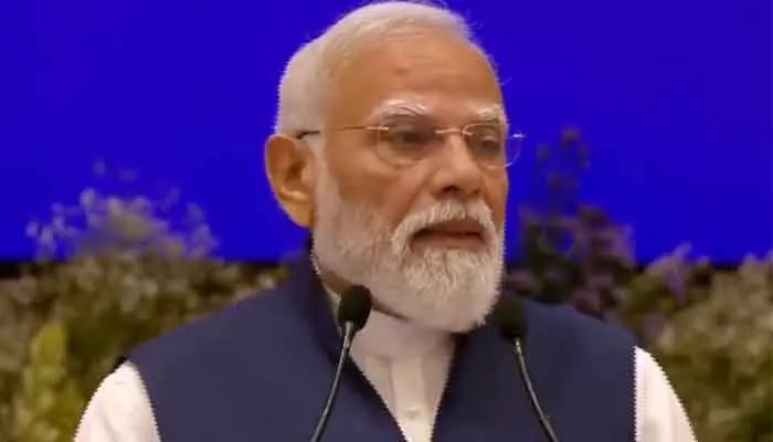 భారత్లో పెను మార్పులను ప్రపంచం చూస్తోంది.. ప్రధాని మోడీ ఆసక్తికర వ్యాఖ్యలు భారత్లో పెను మార్పులను ప్రపంచం చూస్తోంది.. ప్రధాని మోడీ ఆసక్తికర వ్యాఖ్యలు