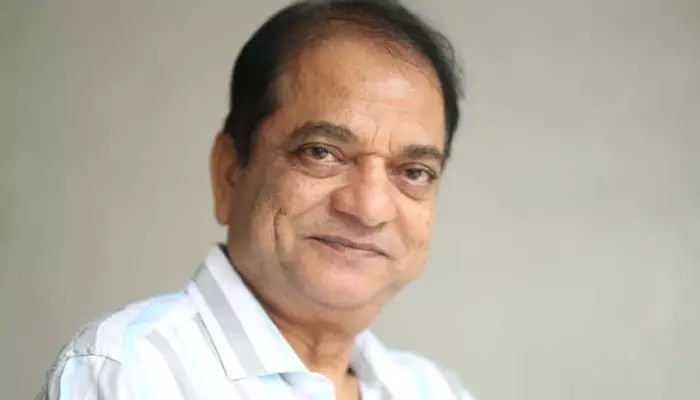 యూనిట్ మొత్తం వద్దన్నా, ఆ హీరోయిన్ కావాల్సిందే అన్న విజయభాస్కర్! సంచలన నిజం! యూనిట్ మొత్తం వద్దన్నా, ఆ హీరోయిన్ కావాల్సిందే అన్న విజయభాస్కర్! సంచలన నిజం!