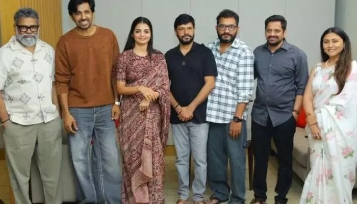 సుకుమార్ బెస్ట్ విషెస్.. ప్రియదర్శి-నాగదుర్గ కాంబో మూవీకి ఊహించని బూస్ట్! మాస్ అప్డేట్! సుకుమార్ బెస్ట్ విషెస్.. ప్రియదర్శి-నాగదుర్గ కాంబో మూవీకి ఊహించని బూస్ట్! మాస్ అప్డేట్!