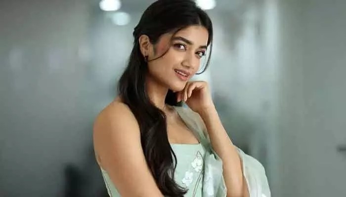 షాకింగ్ న్యూస్: భాగ్యశ్రీ బోర్సే మాలీవుడ్లో రికార్డు సృష్టిస్తుందా? మోహన్లాల్తో ఊహించని ఎంట్రీ! షాకింగ్ న్యూస్: భాగ్యశ్రీ బోర్సే మాలీవుడ్లో రికార్డు సృష్టిస్తుందా? మోహన్లాల్తో ఊహించని ఎంట్రీ!