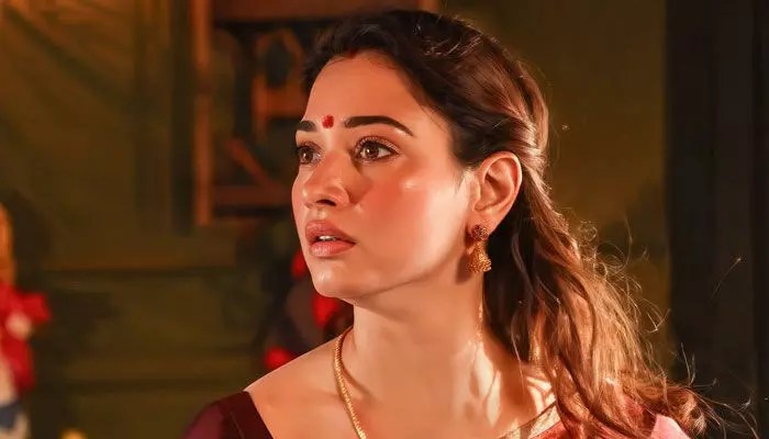 తమన్నా సంచలన వ్యాఖ్యలు: సౌత్ సినిమాలపై బాంబ్ పేల్చిన మిల్కీ బ్యూటీ! తమన్నా సంచలన వ్యాఖ్యలు: సౌత్ సినిమాలపై బాంబ్ పేల్చిన మిల్కీ బ్యూటీ!