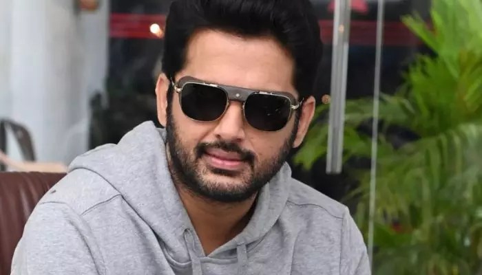 షాకింగ్: మల్కాజిగిరిలో నితిన్.. ఇంత సింపుల్గా ఉంటే బాక్సాఫీస్ షేక్ అవ్వదా? షాకింగ్: మల్కాజిగిరిలో నితిన్.. ఇంత సింపుల్గా ఉంటే బాక్సాఫీస్ షేక్ అవ్వదా?