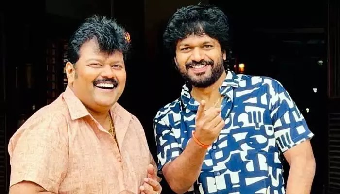 శ్రీమాన్ సంచలన నిర్ణయం! వెంకీ, కళ్యాణ్ రామ్ మల్టీస్టారర్లో ఊహించని ఎంట్రీ! శ్రీమాన్ సంచలన నిర్ణయం! వెంకీ, కళ్యాణ్ రామ్ మల్టీస్టారర్లో ఊహించని ఎంట్రీ!