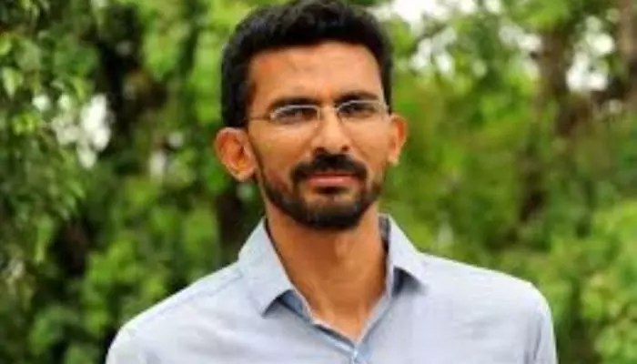 శేఖర్ కమ్ములకు బిగ్ షాక్! స్టార్ హీరో లేడా? నెక్స్ట్ ప్రాజెక్ట్ పై సంచలన అప్డేట్ వైరల్! శేఖర్ కమ్ములకు బిగ్ షాక్! స్టార్ హీరో లేడా? నెక్స్ట్ ప్రాజెక్ట్ పై సంచలన అప్డేట్ వైరల్!