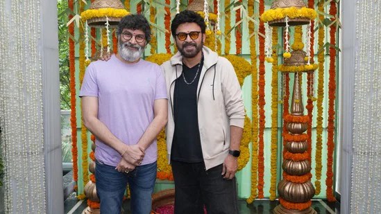 వెంకటేశ్, త్రివిక్రమ్ సినిమాలో ఆ కన్నడ బ్యూటీ.. బర్త్డే విషెస్ చెబుతూ మేకర్స్ పోస్ట్ వెంకటేశ్, త్రివిక్రమ్ సినిమాలో ఆ కన్నడ బ్యూటీ.. బర్త్డే విషెస్ చెబుతూ మేకర్స్ పోస్ట్