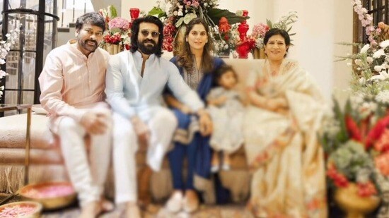 ఒక్కరు కాదు ట్విన్స్.. ఉపాసన కవల పిల్లలకు జన్మనివ్వబోతున్నట్లు తల్లి శోభన కన్ఫామ్.. మెగా ఫ్యామిలీలో డబుల్ హ్యాపీనెస్ ఒక్కరు కాదు ట్విన్స్.. ఉపాసన కవల పిల్లలకు జన్మనివ్వబోతున్నట్లు తల్లి శోభన కన్ఫామ్.. మెగా ఫ్యామిలీలో డబుల్ హ్యాపీనెస్