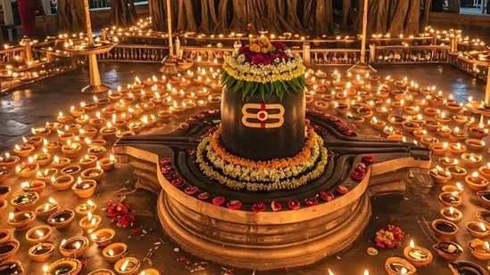 పరమశివుడి ప్రత్యేక అనుగ్రహం కలగాలంటే కార్తీక పౌర్ణమి నాడు మీ రాశి ప్రకారం ఈ పరిహారాలను పాటించండి! పరమశివుడి ప్రత్యేక అనుగ్రహం కలగాలంటే కార్తీక పౌర్ణమి నాడు మీ రాశి ప్రకారం ఈ పరిహారాలను పాటించండి!