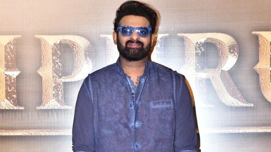 సందీప్ వంగా స్టైలే అంతా.. స్పిరిట్లో ప్రభాస్ న్యూడ్ సీన్.. డార్లింగ్ను నగ్నంగా చూపించబోతున్నాడా? లేటెస్ట్ బజ్! సందీప్ వంగా స్టైలే అంతా.. స్పిరిట్లో ప్రభాస్ న్యూడ్ సీన్.. డార్లింగ్ను నగ్నంగా చూపించబోతున్నాడా? లేటెస్ట్ బజ్!