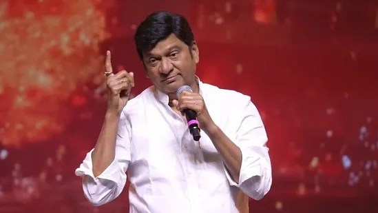 ఈ సినిమా చూసి మీరు షాకవ్వకపోతే నేను సినిమా ఇండస్ట్రీ వదిలేసి వెళ్లిపోతాను.. అతడో గొప్ప నటుడు: రాజేంద్ర ప్రసాద్ కామెంట్స్ ఈ సినిమా చూసి మీరు షాకవ్వకపోతే నేను సినిమా ఇండస్ట్రీ వదిలేసి వెళ్లిపోతాను.. అతడో గొప్ప నటుడు: రాజేంద్ర ప్రసాద్ కామెంట్స్