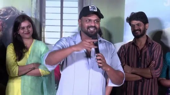 నా కెరీర్లో 2.ఓ ఈటీవీ విన్.. జరగకూడని ఘటన ఇది, డైరెక్టర్కు బెదిరింపు కాల్స్ వస్తాయి.. హీరో మంచు మనోజ్ కామెంట్స్ నా కెరీర్లో 2.ఓ ఈటీవీ విన్.. జరగకూడని ఘటన ఇది, డైరెక్టర్కు బెదిరింపు కాల్స్ వస్తాయి.. హీరో మంచు మనోజ్ కామెంట్స్