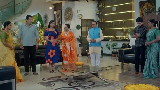 కార్తీక దీపం 2 టుడే ఎపిసోడ్: జ్యోత్స్న మైండ్బ్లాక్- షాకిచ్చిన తాత, తండ్రి, తల్లి- సీఈఓ పోస్టుకు రాజీనామా చేయాలంటూ! కార్తీక దీపం 2 టుడే ఎపిసోడ్: జ్యోత్స్న మైండ్బ్లాక్- షాకిచ్చిన తాత, తండ్రి, తల్లి- సీఈఓ పోస్టుకు రాజీనామా చేయాలంటూ!