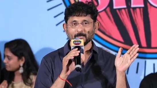 బలగం తర్వాత మళ్లీ ఆ ఫీలింగ్ ఇచ్చిన సినిమా ఇదే, ఊర్లోకి వెళ్లినట్లుంది.. రచయిత, దర్శకుడు, నటుడు బీవీఎస్ రవి కామెంట్స్ బలగం తర్వాత మళ్లీ ఆ ఫీలింగ్ ఇచ్చిన సినిమా ఇదే, ఊర్లోకి వెళ్లినట్లుంది.. రచయిత, దర్శకుడు, నటుడు బీవీఎస్ రవి కామెంట్స్