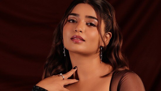 నీ క్షమాపణ అవసరం లేదు.. బాడీ షేమ్ చేయలేదంటావా?: జర్నలిస్టుపై హీరోయిన్ మండిపాటు నీ క్షమాపణ అవసరం లేదు.. బాడీ షేమ్ చేయలేదంటావా?: జర్నలిస్టుపై హీరోయిన్ మండిపాటు