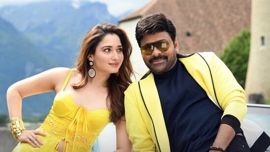 మెగాస్టార్ సినిమాలో మిల్కీ బ్యూటీ స్పెషల్ సాంగ్.. మరోసారి ఐటెమ్ నంబర్లో మెరవనున్న తమన్నా! మెగాస్టార్ సినిమాలో మిల్కీ బ్యూటీ స్పెషల్ సాంగ్.. మరోసారి ఐటెమ్ నంబర్లో మెరవనున్న తమన్నా!