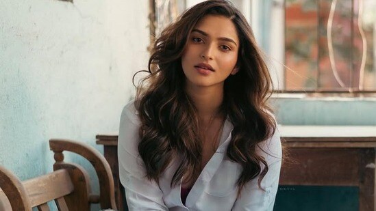 నైట్ పార్టీకి రూ.35 లక్షలు-నన్నెందుకు టార్గెట్ చేస్తున్నారు-కన్నీళ్లు పెట్టుకున్న డ్రాగన్ బ్యూటీ కాయదు లోహర్ నైట్ పార్టీకి రూ.35 లక్షలు-నన్నెందుకు టార్గెట్ చేస్తున్నారు-కన్నీళ్లు పెట్టుకున్న డ్రాగన్ బ్యూటీ కాయదు లోహర్