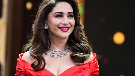 ఓటీటీలోకి సైకలాజికల్ థ్రిల్లర్ వెబ్ సిరీస్.. సీరియల్ కిల్లర్గా వస్తున్న మాధురీ దీక్షిత్ ఓటీటీలోకి సైకలాజికల్ థ్రిల్లర్ వెబ్ సిరీస్.. సీరియల్ కిల్లర్గా వస్తున్న మాధురీ దీక్షిత్