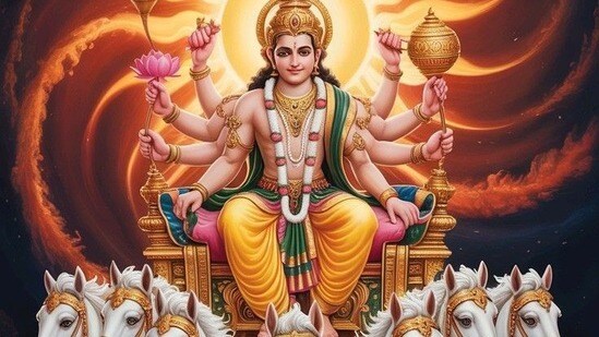 సూర్య భగవానుడి శక్తివంతమైన మంత్రాలు ఇవి.. వీటిని పఠిస్తే డబ్బు, విజయాలు ఇలా ఎన్నో పొందవచ్చు! సూర్య భగవానుడి శక్తివంతమైన మంత్రాలు ఇవి.. వీటిని పఠిస్తే డబ్బు, విజయాలు ఇలా ఎన్నో పొందవచ్చు!