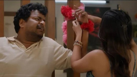 ఓటీటీలోకి ఇవాళ వచ్చేసిన తెలుగు బోల్డ్ సిరీస్- అంకుల్స్ను ఇష్టపడే హీరోయిన్- 4 ఎపిసోడ్స్తో స్ట్రీమింగ్- ఎక్కడంటే? ఓటీటీలోకి ఇవాళ వచ్చేసిన తెలుగు బోల్డ్ సిరీస్- అంకుల్స్ను ఇష్టపడే హీరోయిన్- 4 ఎపిసోడ్స్తో స్ట్రీమింగ్- ఎక్కడంటే?