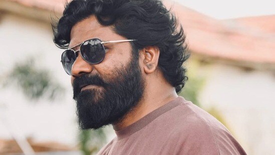 ఆ సినిమాను బీజేపీ పొలిటికల్ ఎజెండాతో తీశారు.. చరిత్రను సరిగా చూపించలేదు.. నేను చూడలేదు కానీ..: డైరెక్టర్ వేణు ఊడుగుల ఆ సినిమాను బీజేపీ పొలిటికల్ ఎజెండాతో తీశారు.. చరిత్రను సరిగా చూపించలేదు.. నేను చూడలేదు కానీ..: డైరెక్టర్ వేణు ఊడుగుల