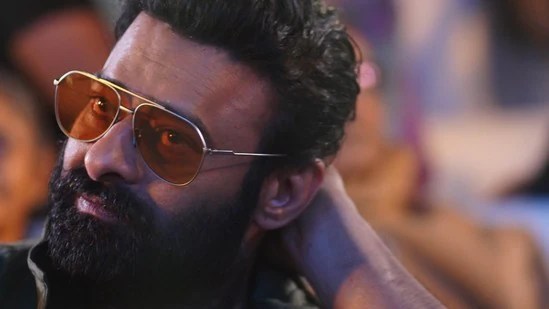 ప్రభాస్ ఫ్యాన్స్కు డబుల్ ధమాకా! న్యూ ఇయర్కు 'యానిమల్' డైరెక్టర్ నుండి 'స్పిరిట్' సర్ ప్రైజ్! ప్రభాస్ ఫ్యాన్స్కు డబుల్ ధమాకా! న్యూ ఇయర్కు 'యానిమల్' డైరెక్టర్ నుండి 'స్పిరిట్' సర్ ప్రైజ్!