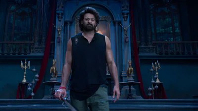 షాకింగ్: ప్రభాస్ 'రాజాసాబ్' కు భారీ దెబ్బ! కలెక్షన్లు డౌన్, ఆన్ లైన్ లో లీక్!! షాకింగ్: ప్రభాస్ 'రాజాసాబ్' కు భారీ దెబ్బ! కలెక్షన్లు డౌన్, ఆన్ లైన్ లో లీక్!!
