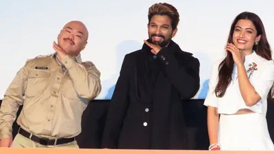 జపాన్లో బన్నీ మాస్ స్టెప్పులు.. జై కొట్టిన ఫ్యాన్స్! పుష్ప 2 రిలీజ్ డేట్ ఫిక్స్!! జపాన్లో బన్నీ మాస్ స్టెప్పులు.. జై కొట్టిన ఫ్యాన్స్! పుష్ప 2 రిలీజ్ డేట్ ఫిక్స్!!