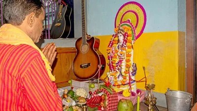 వసంత పంచమి: రాశి ప్రకారం సరస్వతీ మంత్రాలు - జ్ఞానాన్ని, విద్యను పొందండి! వసంత పంచమి: రాశి ప్రకారం సరస్వతీ మంత్రాలు - జ్ఞానాన్ని, విద్యను పొందండి!