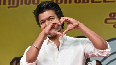 దళపతి విజయ్ ఫైర్: బెదిరింపులకు లొంగేది లేదు! జన నాయగన్ రిలీజ్ ఖాయం! రికార్డులు షేక్! దళపతి విజయ్ ఫైర్: బెదిరింపులకు లొంగేది లేదు! జన నాయగన్ రిలీజ్ ఖాయం! రికార్డులు షేక్!