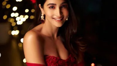 Pooja Hegde Amazed by Child's Viral 'Monica' Dance! Her Reaction Goes Viral Pooja Hegde Amazed by Child's Viral 'Monica' Dance! Her Reaction Goes Viral