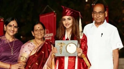 షాకింగ్: డాక్టర్ పట్టా పుచ్చుకున్న శ్రీలీల! టాలీవుడ్లో సంబరాలు మిన్నంటాయి! షాకింగ్: డాక్టర్ పట్టా పుచ్చుకున్న శ్రీలీల! టాలీవుడ్లో సంబరాలు మిన్నంటాయి!