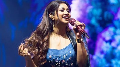 లైకులు ఫేక్, వ్యూస్ వేస్ట్! పాట హిట్టవ్వాలంటే అసలైన మ్యాటర్ అదే: శ్రేయా ఘోషల్ సెన్సేషనల్ కామెంట్స్! లైకులు ఫేక్, వ్యూస్ వేస్ట్! పాట హిట్టవ్వాలంటే అసలైన మ్యాటర్ అదే: శ్రేయా ఘోషల్ సెన్సేషనల్ కామెంట్స్!