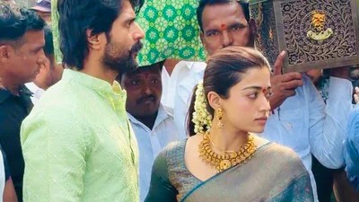 విజయ్ దేవరకొండ స్వగ్రామ పర్యటన: తుమ్మన్పేటలో వేడుకలు, అభిమానుల సందడి! విజయ్ దేవరకొండ స్వగ్రామ పర్యటన: తుమ్మన్పేటలో వేడుకలు, అభిమానుల సందడి!