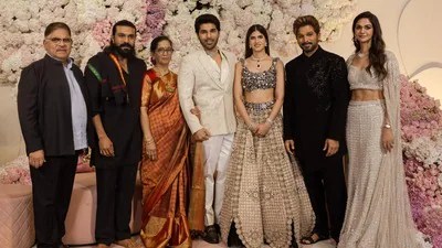 అల్లు శిరీష్ పెళ్లి సందడి: మెగా ఫ్యామిలీలో గ్రాండ్ సెలబ్రేషన్స్! వైరల్ ఫోటోలు! అల్లు శిరీష్ పెళ్లి సందడి: మెగా ఫ్యామిలీలో గ్రాండ్ సెలబ్రేషన్స్! వైరల్ ఫోటోలు!